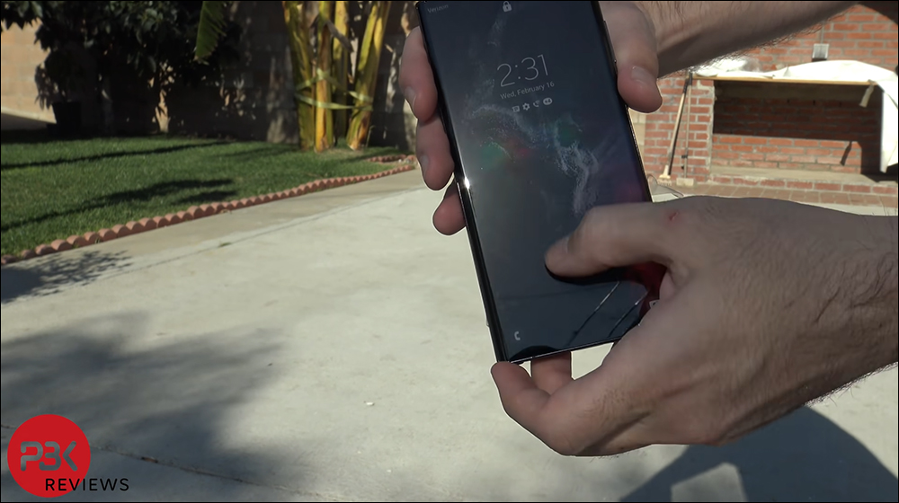三星 Galaxy S22 Ultra 街頭跌落測試:升級康寧大猩猩 Victus+ 玻璃、取消螢幕保護貼,首摔就破一顆鏡頭玻璃 - 電腦王阿達 三星 Galaxy S22 Ultra 街頭跌落測試:升級康寧大猩猩 Victus+ 玻璃、取消螢幕保護貼,首摔就破一顆鏡頭玻璃 - 電腦王阿達