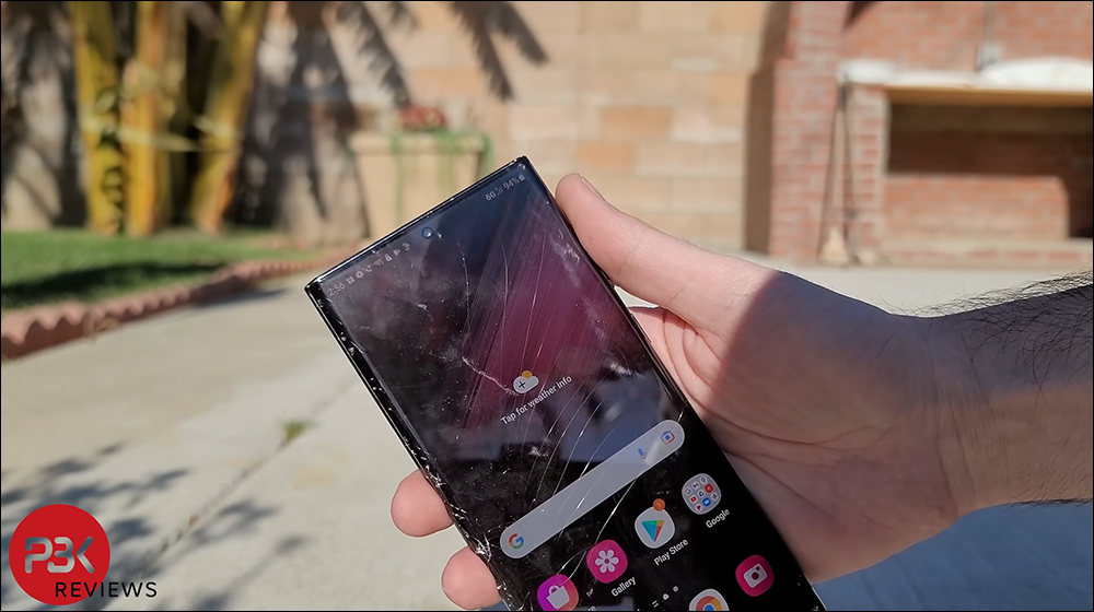 三星 Galaxy S22 Ultra 街頭跌落測試:升級康寧大猩猩 Victus+ 玻璃、取消螢幕保護貼,首摔就破一顆鏡頭玻璃 - 電腦王阿達 三星 Galaxy S22 Ultra 街頭跌落測試:升級康寧大猩猩 Victus+ 玻璃、取消螢幕保護貼,首摔就破一顆鏡頭玻璃 - 電腦王阿達