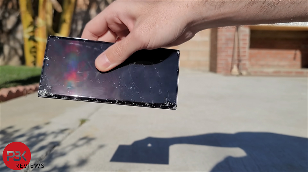 三星 Galaxy S22 Ultra 街頭跌落測試:升級康寧大猩猩 Victus+ 玻璃、取消螢幕保護貼,首摔就破一顆鏡頭玻璃 - 電腦王阿達 三星 Galaxy S22 Ultra 街頭跌落測試:升級康寧大猩猩 Victus+ 玻璃、取消螢幕保護貼,首摔就破一顆鏡頭玻璃 - 電腦王阿達