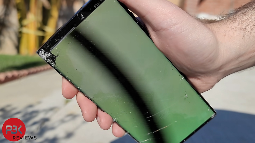 三星 Galaxy S22 Ultra 街頭跌落測試:升級康寧大猩猩 Victus+ 玻璃、取消螢幕保護貼,首摔就破一顆鏡頭玻璃 - 電腦王阿達 三星 Galaxy S22 Ultra 街頭跌落測試:升級康寧大猩猩 Victus+ 玻璃、取消螢幕保護貼,首摔就破一顆鏡頭玻璃 - 電腦王阿達