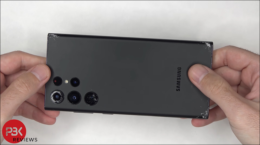 三星 Galaxy S22 Ultra 街頭跌落測試:升級康寧大猩猩 Victus+ 玻璃、取消螢幕保護貼,首摔就破一顆鏡頭玻璃 - 電腦王阿達 三星 Galaxy S22 Ultra 街頭跌落測試:升級康寧大猩猩 Victus+ 玻璃、取消螢幕保護貼,首摔就破一顆鏡頭玻璃 - 電腦王阿達