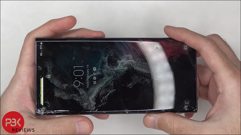 三星 Galaxy S22 Ultra 街頭跌落測試:升級康寧大猩猩 Victus+ 玻璃、取消螢幕保護貼,首摔就破一顆鏡頭玻璃 - 電腦王阿達 三星 Galaxy S22 Ultra 街頭跌落測試:升級康寧大猩猩 Victus+ 玻璃、取消螢幕保護貼,首摔就破一顆鏡頭玻璃 - 電腦王阿達