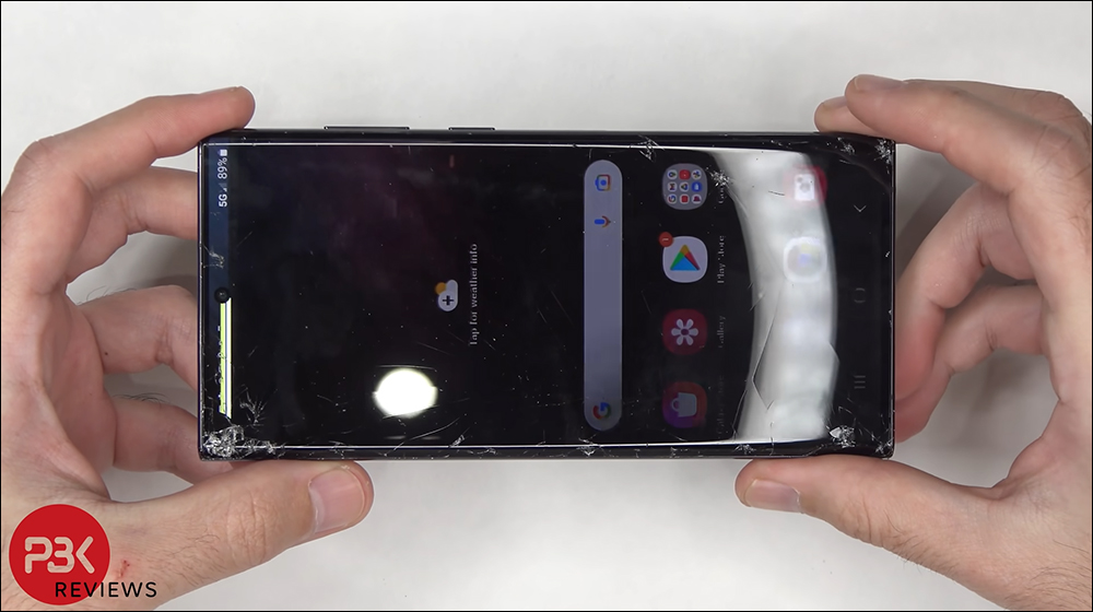 三星 Galaxy S22 Ultra 街頭跌落測試:升級康寧大猩猩 Victus+ 玻璃、取消螢幕保護貼,首摔就破一顆鏡頭玻璃 - 電腦王阿達 三星 Galaxy S22 Ultra 街頭跌落測試:升級康寧大猩猩 Victus+ 玻璃、取消螢幕保護貼,首摔就破一顆鏡頭玻璃 - 電腦王阿達