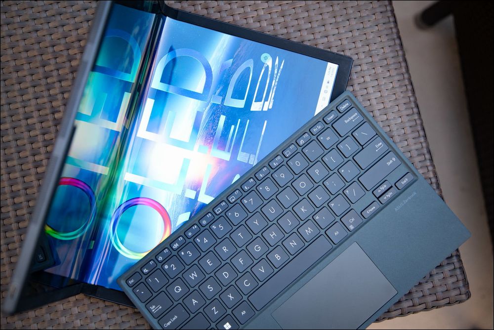 不只有折疊 iPhone, DCSS 執行長認為 Apple 在開發 20 吋折疊螢幕 Macbook - 電腦王阿達 不只有折疊 iPhone, DCSS 執行長認為 Apple 在開發 20 吋折疊螢幕 Macbook - 電腦王阿達