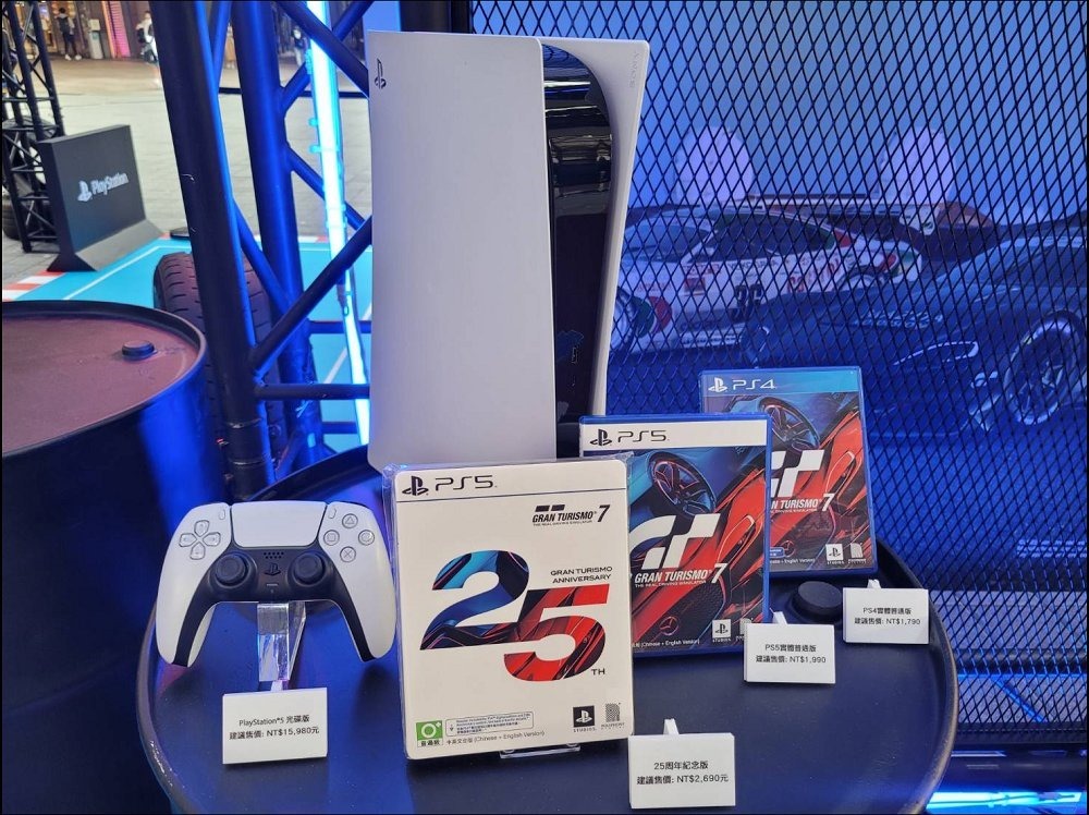 4 4