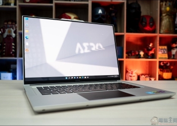 技嘉 AERO 16 XE5 炫光銀創作者筆電開箱介紹，搭載12代Intel處理器、RTX 30 Ti顯卡、3mm極窄邊框，4K AMOLED面板，X-Rite&trade; Pantone&reg;雙重校色認證與與全球獨家搭載Microsoft Azure AI智慧功能