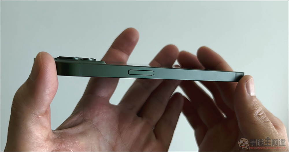 哪個尚青?iPhone 13 綠色與 iPhone 13 Pro 松嶺青新色開箱體驗 - 電腦王阿達 哪個尚青?iPhone 13 綠色與 iPhone 13 Pro 松嶺青新色開箱體驗 - 電腦王阿達