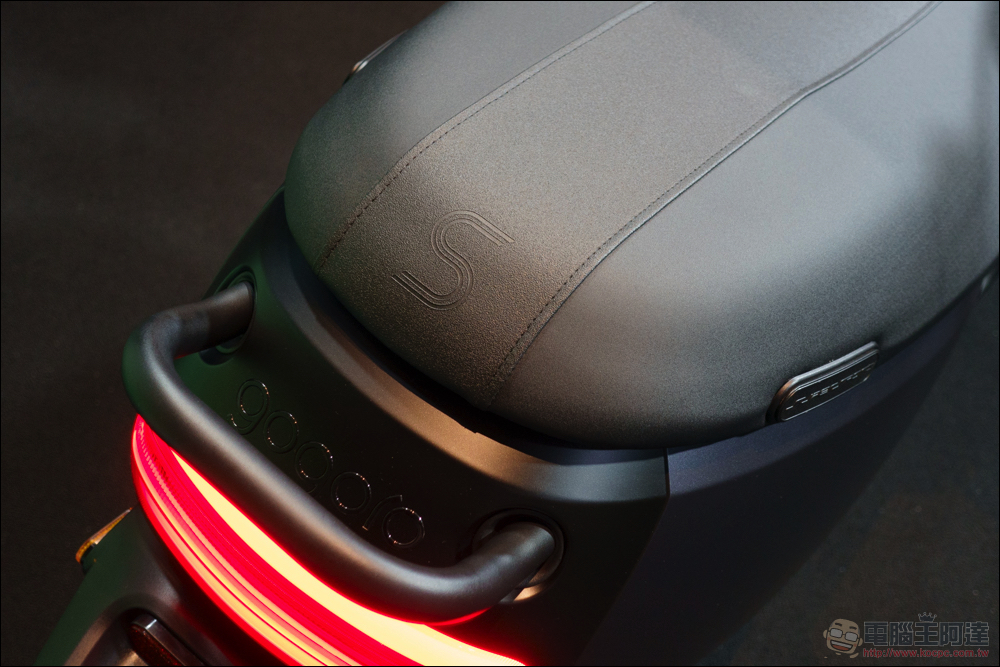 最強智慧雙輪!Gogoro SuperSport ACE 與搭載 LTE 連線/TCS/定速巡航的 SSmartcore 智駕電控核心來了 - 電腦王阿達 最強智慧雙輪!Gogoro SuperSport ACE 與搭載 LTE 連線/TCS/定速巡航的 SSmartcore 智駕電控核心來了 - 電腦王阿達