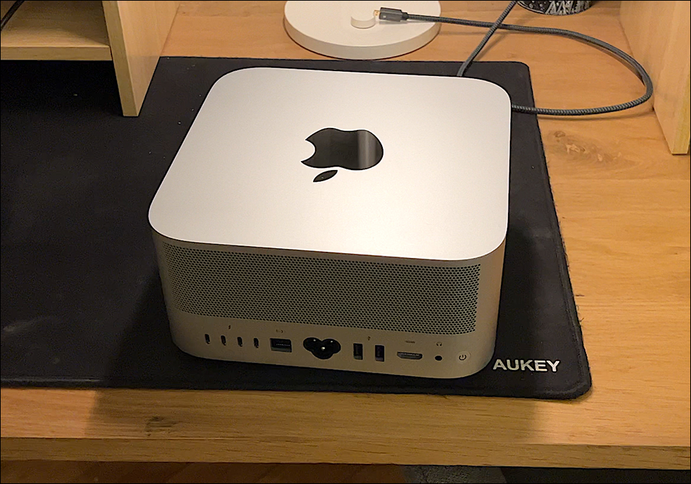 Mac Studio 法國消費者因零售商通路失誤而提前收到產品,因而造成實機外觀提前被洩露 - 電腦王阿達 Mac Studio 法國消費者因零售商通路失誤而提前收到產品,因而造成實機外觀提前被洩露 - 電腦王阿達
