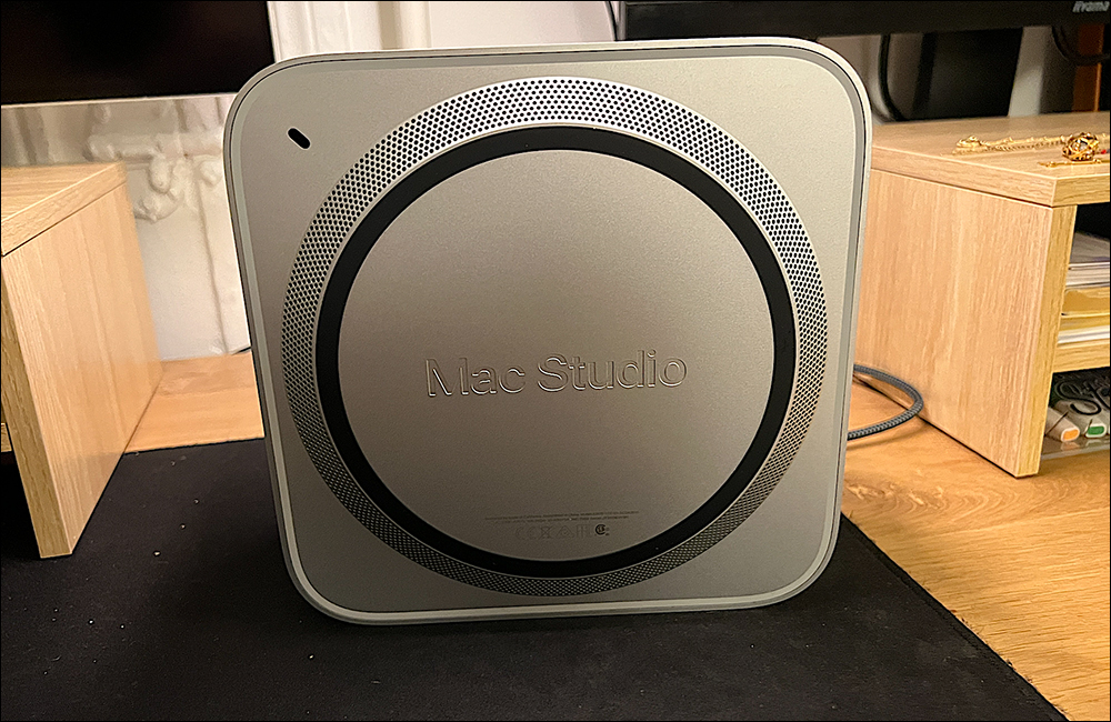 Mac Studio 法國消費者因零售商通路失誤而提前收到產品,因而造成實機外觀提前被洩露 - 電腦王阿達 Mac Studio 法國消費者因零售商通路失誤而提前收到產品,因而造成實機外觀提前被洩露 - 電腦王阿達