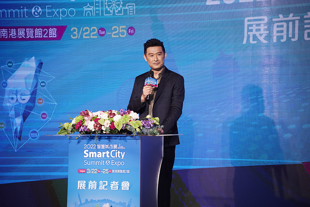 光陽 Ionex 展出「智慧路燈」結合便利換電站與路燈號誌,化身城市穩定能源後盾 - 電腦王阿達 光陽 Ionex 展出「智慧路燈」結合便利換電站與路燈號誌,化身城市穩定能源後盾 - 電腦王阿達