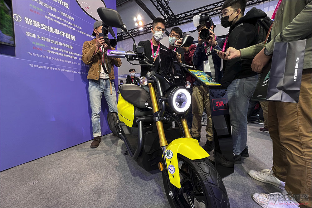 宏佳騰 CROXERA M 智慧後照鏡正式發表,不只電車能用 SYM 的 KRNBT 也將搭載 - 電腦王阿達 宏佳騰 CROXERA M 智慧後照鏡正式發表,不只電車能用 SYM 的 KRNBT 也將搭載 - 電腦王阿達