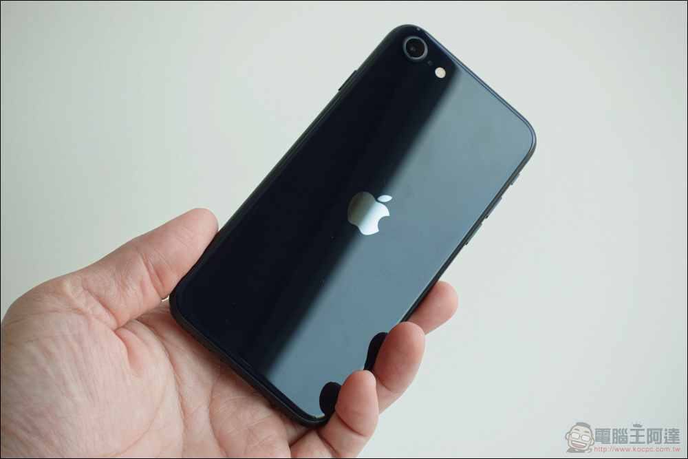 iPhone SE(第 3 代)開箱體驗:天塌下來有 A15 扛! - 電腦王阿達 iPhone SE(第 3 代)開箱體驗:天塌下來有 A15 扛! - 電腦王阿達