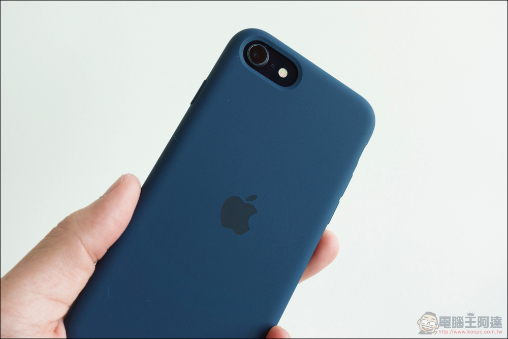 iPhone SE(第 3 代)開箱體驗:天塌下來有 A15 扛! - 電腦王阿達 iPhone SE(第 3 代)開箱體驗:天塌下來有 A15 扛! - 電腦王阿達