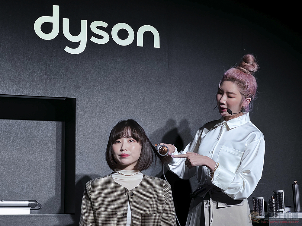 升級版 Dyson Airwrap 多功能造型器在台推出,效果加強、配件升級不加價! - 電腦王阿達 升級版 Dyson Airwrap 多功能造型器在台推出,效果加強、配件升級不加價! - 電腦王阿達