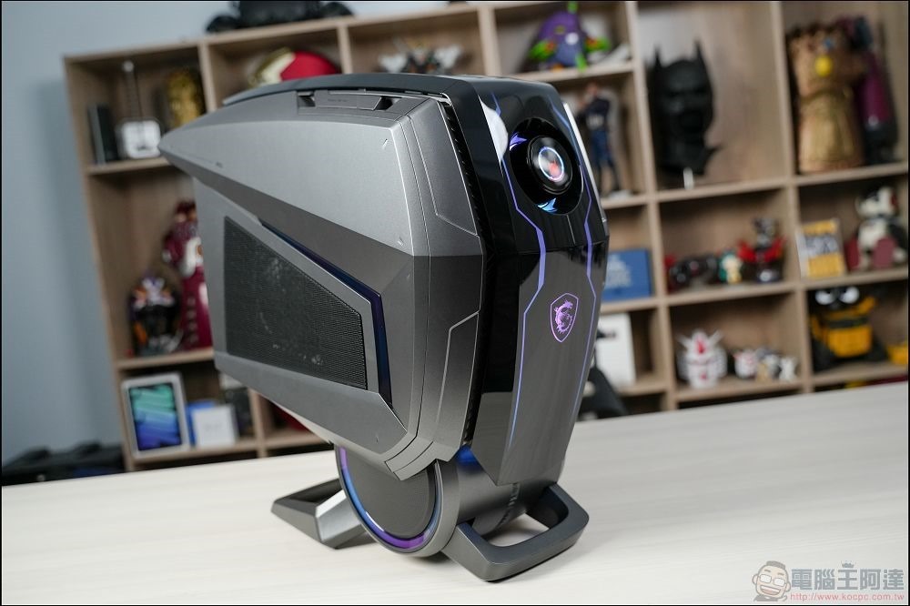 MSI MEG Aegis Ti5 12th 開箱評測 - 09 MSI MEG Aegis Ti5 12th 開箱評測 - 09
