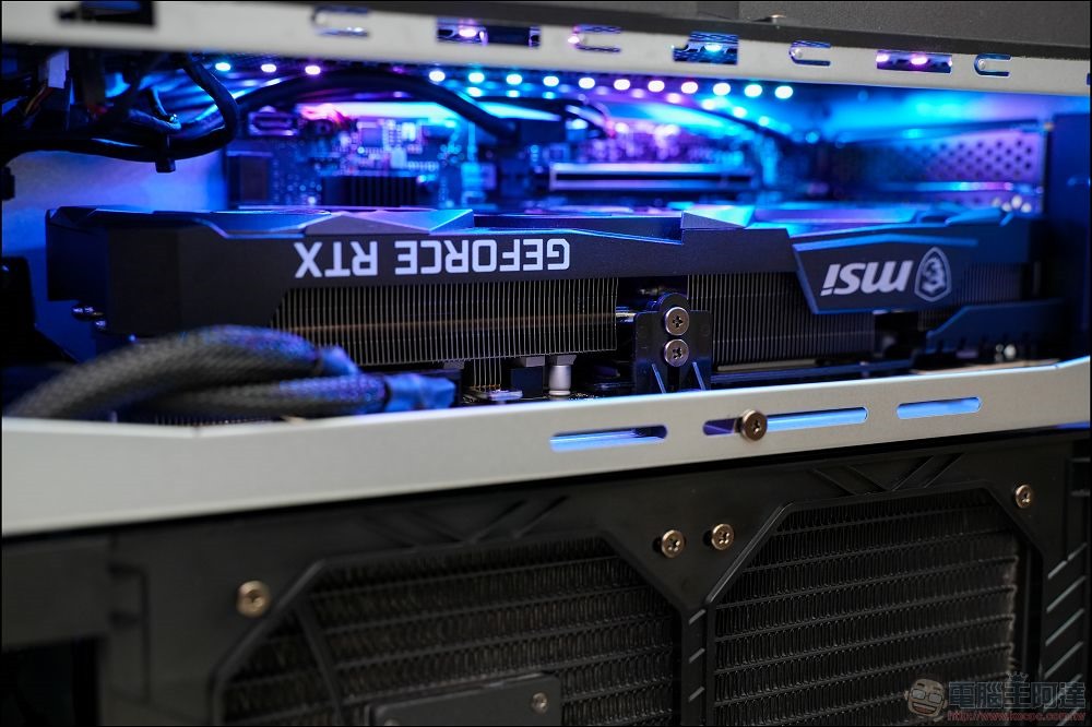 MSI MEG Aegis Ti5 12th 開箱評測 - 23 MSI MEG Aegis Ti5 12th 開箱評測 - 23