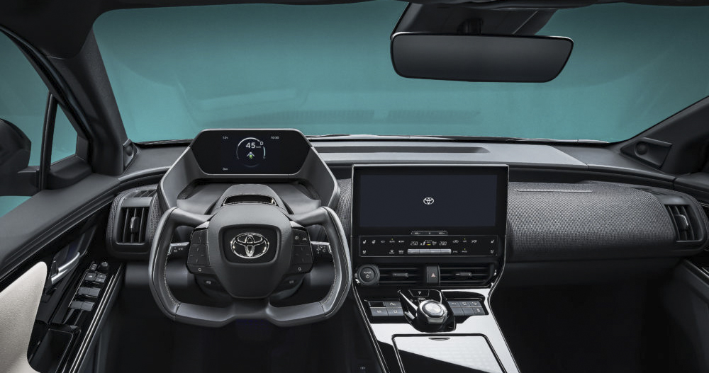 Lexus 純電車居然也用了 Yoke 方向盤,你覺得是為什麼? - 電腦王阿達 Lexus 純電車居然也用了 Yoke 方向盤,你覺得是為什麼? - 電腦王阿達