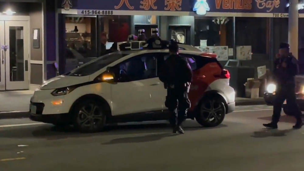舊金山警方攔下 GM 自駕計程車,發現沒人不知該怎麼辦,還試圖加速逃逸 - 電腦王阿達 舊金山警方攔下 GM 自駕計程車,發現沒人不知該怎麼辦,還試圖加速逃逸 - 電腦王阿達