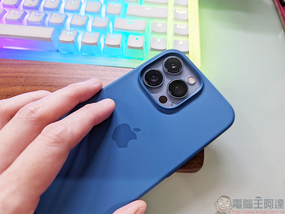 Apple 介紹了 iOS 26.4 將為 iPhone 帶來的 13 項改進 - 電腦王阿達 你知道 iPhone 裡面的背面輕點 (Tap Back)功能嗎?不開來用太可惜 - 電腦王阿達