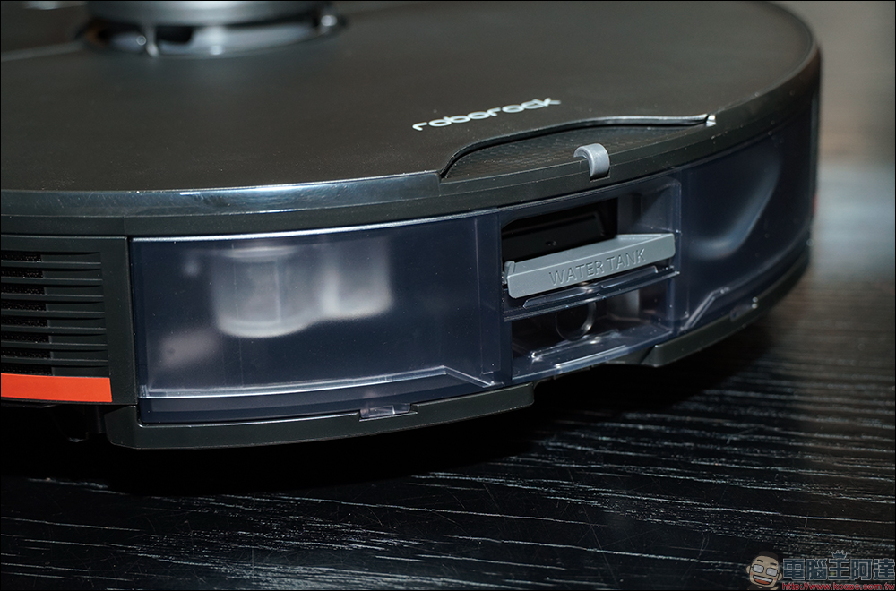Roborock S7 MaxV Ultra 開箱、評測｜五項全自動、六合一清潔座、業界最強 5100Pa 吸力，掃拖機器人真王者！ - 電腦王阿達