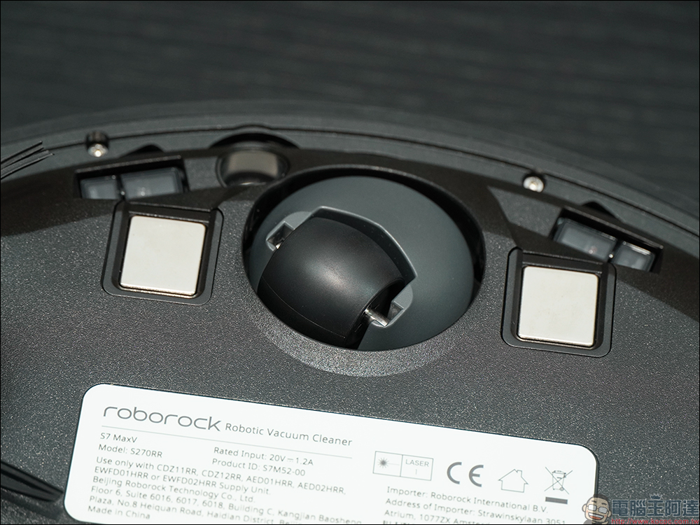 Roborock S7 MaxV Ultra 開箱、評測｜五項全自動、六合一清潔座、業界最強 5100Pa 吸力，掃拖機器人真王者！ - 電腦王阿達