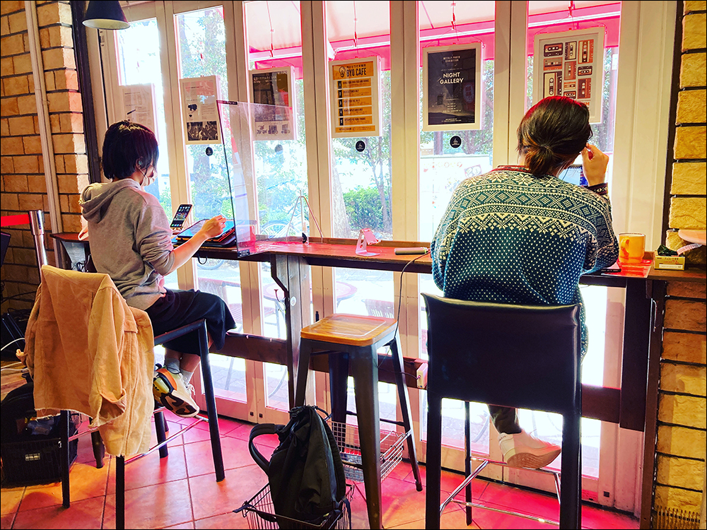 日本有間「催稿咖啡館」，店長不時前來催稿，而且寫完才能離開！ - 電腦王阿達