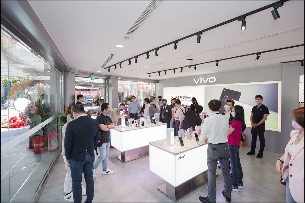 vivo台南體驗店今盛大開幕，即日起至5月6日推出開幕限定優惠