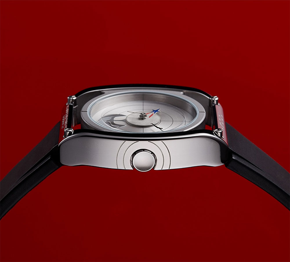 Sony 與《新．超人力霸王》合作在日推出智慧型手錶，限量 1000 支 - 電腦王阿達