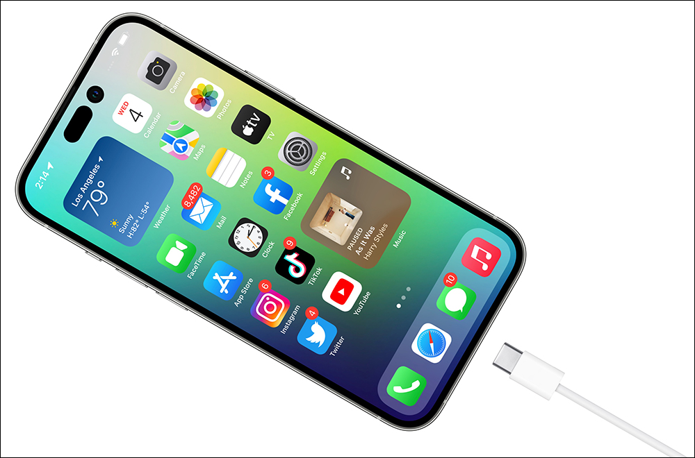 知名分析師最新預測：iPhone 15 系列將改為USB-C 接口，並全面採用打孔螢幕 - 電腦王阿達
