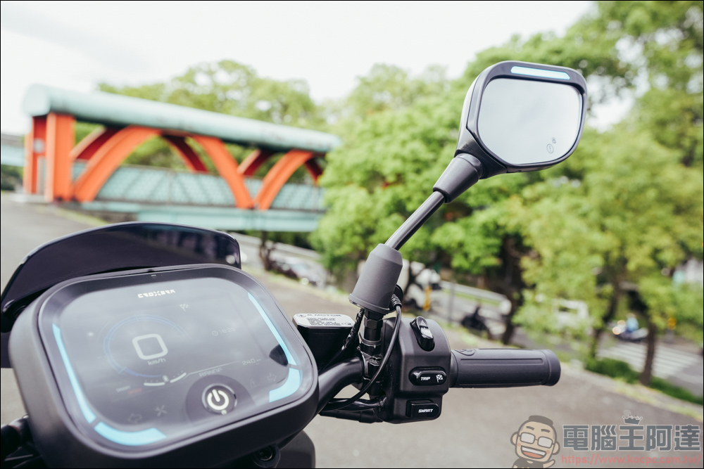 CROXERA M 智慧後照鏡:不論油、電,讓所有機車變成智慧聯網車,超速罰單再見! - 電腦王阿達 CROXERA M 智慧後照鏡:不論油、電,讓所有機車變成智慧聯網車,超速罰單再見! - 電腦王阿達