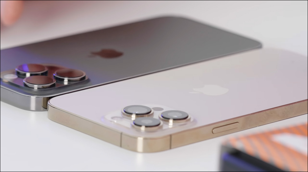 iPhone 14 Pro Max 機模搶先開箱影片!相機模組和鏡頭更大、機身更窄、厚度些微增加 - 電腦王阿達 iPhone 14 Pro Max 機模搶先開箱影片!相機模組和鏡頭更大、機身更窄、厚度些微增加 - 電腦王阿達