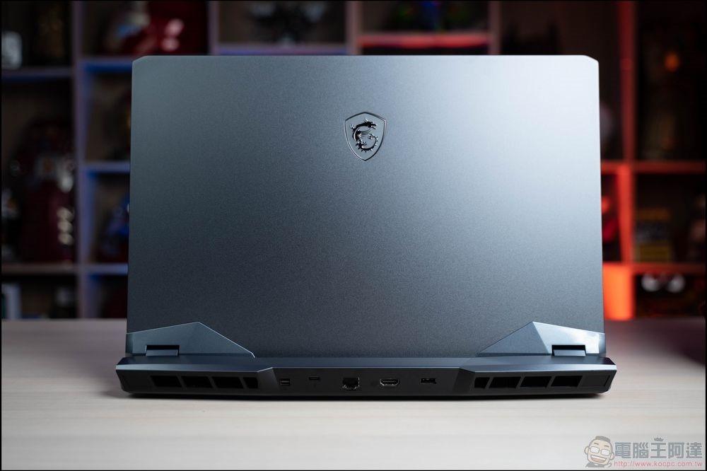 MSI Raider GE76 Deluxe Edition UHS 電競筆電 開箱 - 010 MSI Raider GE76 Deluxe Edition UHS 電競筆電 開箱 - 010