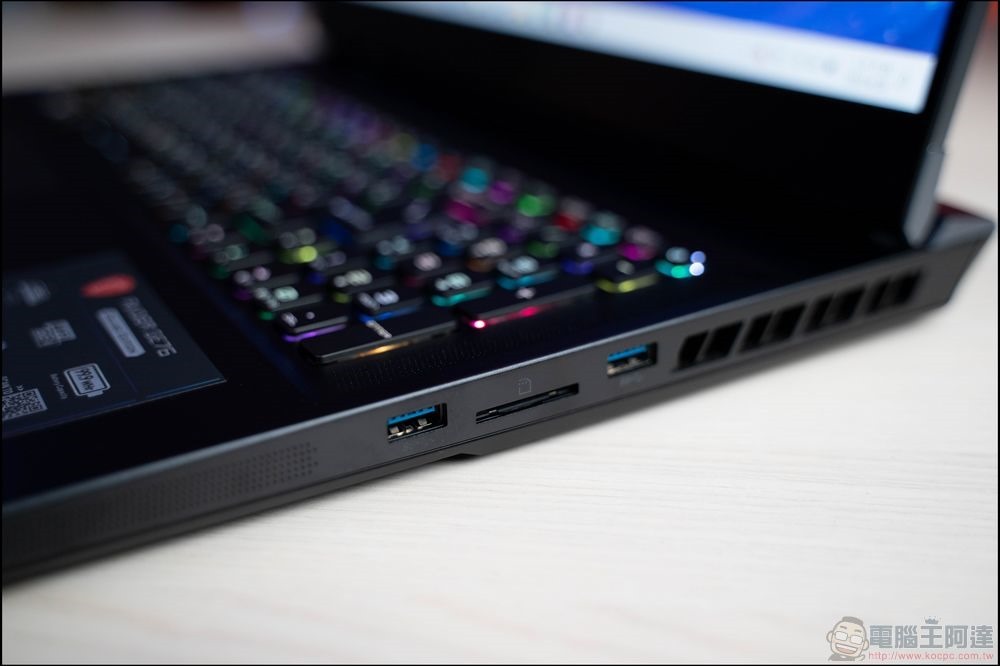 一眼看穿規格!現行主流 USB 連接埠符號圖示總整理 - 電腦王阿達 MSI Raider GE76 Deluxe Edition UHS 電競筆電 開箱 - 013