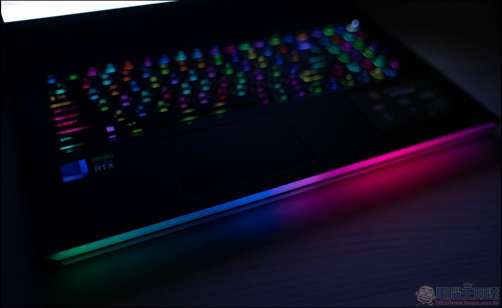 MSI Raider GE76 Deluxe Edition UHS 電競筆電 開箱 - 018 MSI Raider GE76 Deluxe Edition UHS 電競筆電 開箱 - 018