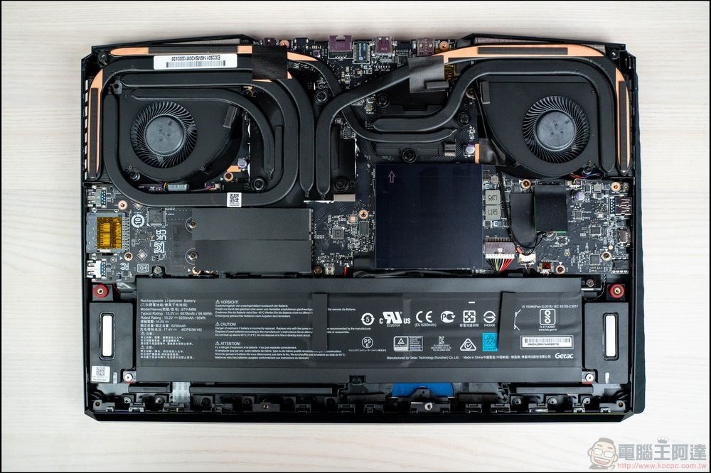 MSI Raider GE76 Deluxe Edition UHS 電競筆電 開箱 - 021 MSI Raider GE76 Deluxe Edition UHS 電競筆電 開箱 - 021