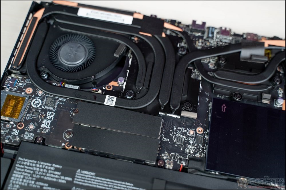 MSI Raider GE76 Deluxe Edition UHS 電競筆電 開箱 - 023 MSI Raider GE76 Deluxe Edition UHS 電競筆電 開箱 - 023