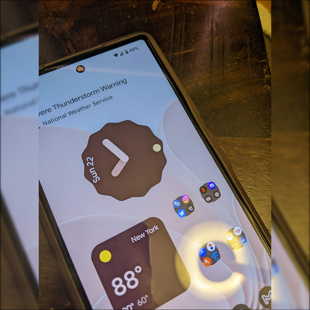 Google Pixel 6 系列再傳災情,但這次輪到「原廠透明保護殼」被用戶反映容易變黃、按鈕周圍扭曲變形 - 電腦王阿達 Google Pixel 6 系列再傳災情,但這次輪到「原廠透明保護殼」被用戶反映容易變黃、按鈕周圍扭曲變形 - 電腦王阿達