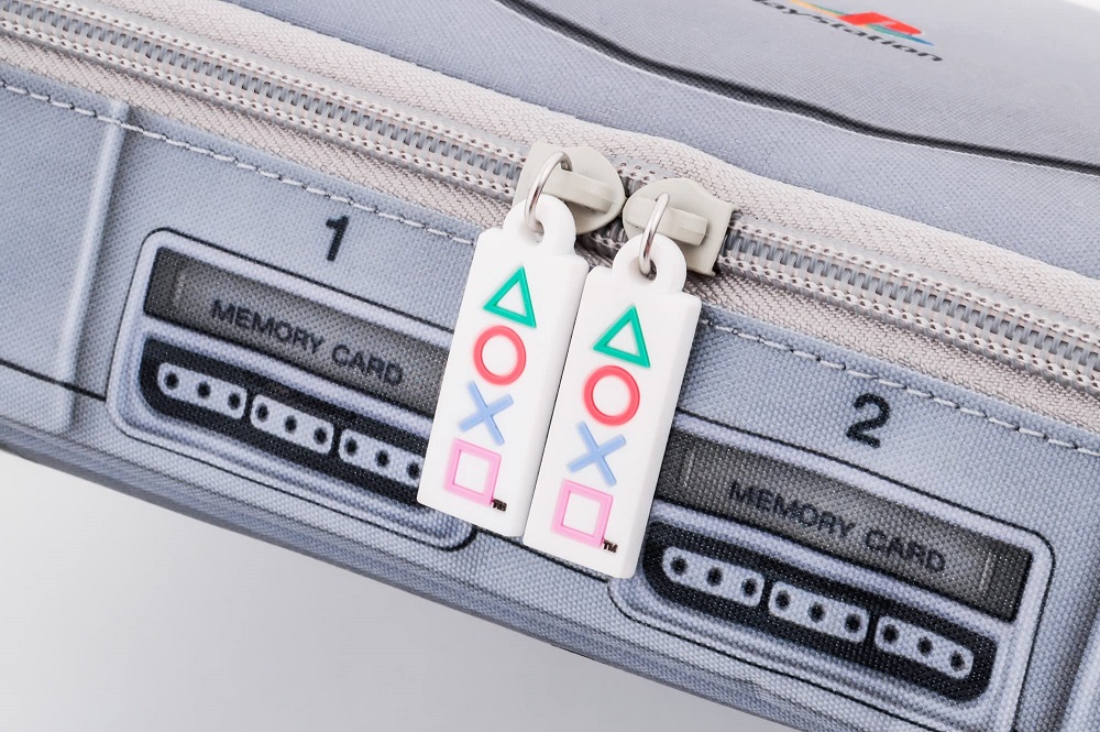 寶島社雜誌附錄將推出「PlayStation原尺寸收納包」 老玩家必收的周邊商品 - 電腦王阿達 寶島社雜誌附錄將推出「PlayStation原尺寸收納包」 老玩家必收的周邊商品 - 電腦王阿達