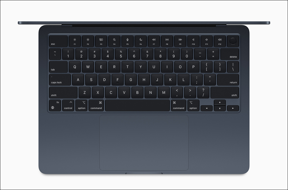 全新 M2 MacBook Air 正式發表:搭載 M2 晶片、加入午夜色,MagSafe 和瀏海螢幕(同場加映:M2 MacBook Pro 同步登場) - 電腦王阿達 全新 M2 MacBook Air 正式發表:搭載 M2 晶片、加入午夜色,MagSafe 和瀏海螢幕(同場加映:M2 MacBook Pro 同步登場) - 電腦王阿達