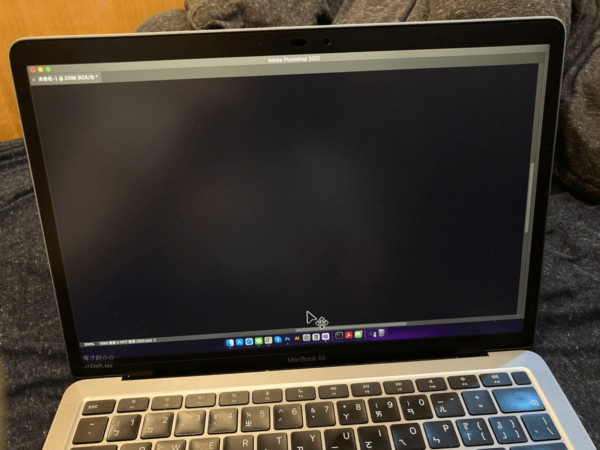 【解決】Macbook 螢幕反光問題，霧面螢幕靜電貼可行？ - 電腦王阿達
