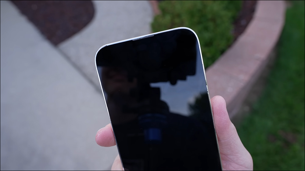 iPhone 14 系列最新機模動手玩影片曝光!iPhone 14 Max 採鋁金屬邊框,可能將大受歡迎 - 電腦王阿達 iPhone 14 系列最新機模動手玩影片曝光!iPhone 14 Max 採鋁金屬邊框,可能將大受歡迎 - 電腦王阿達