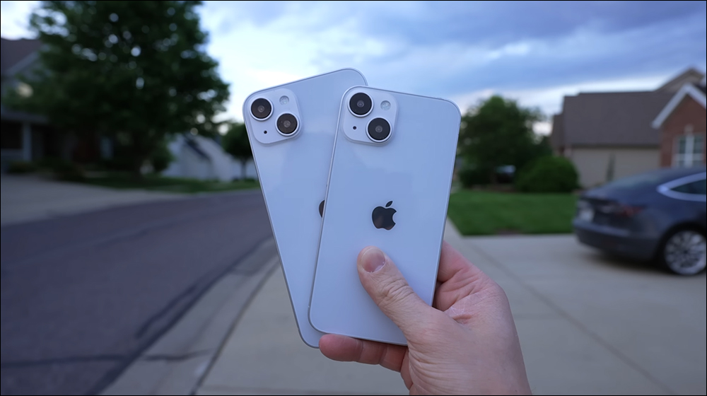 iPhone 14 系列最新機模動手玩影片曝光!iPhone 14 Max 採鋁金屬邊框,可能將大受歡迎 - 電腦王阿達 iPhone 14 系列最新機模動手玩影片曝光!iPhone 14 Max 採鋁金屬邊框,可能將大受歡迎 - 電腦王阿達