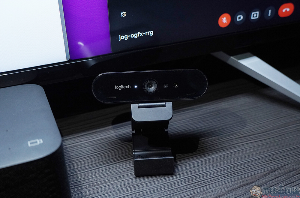 Logi Dock 羅技全功能擴充底座工作站開箱|居家辦公神器!整合集線器、100W PD 供電、內建降噪麥克風和擴音喇叭 - 電腦王阿達 Logi Dock 羅技全功能擴充底座工作站開箱|居家辦公神器!整合集線器、100W PD 供電、內建降噪麥克風和擴音喇叭 - 電腦王阿達