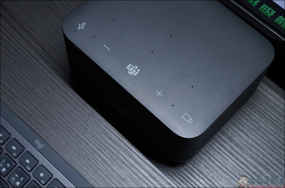 Logi Dock 羅技全功能擴充底座工作站開箱|居家辦公神器!整合集線器、100W PD 供電、內建降噪麥克風和擴音喇叭 - 電腦王阿達 Logi Dock 羅技全功能擴充底座工作站開箱|居家辦公神器!整合集線器、100W PD 供電、內建降噪麥克風和擴音喇叭 - 電腦王阿達