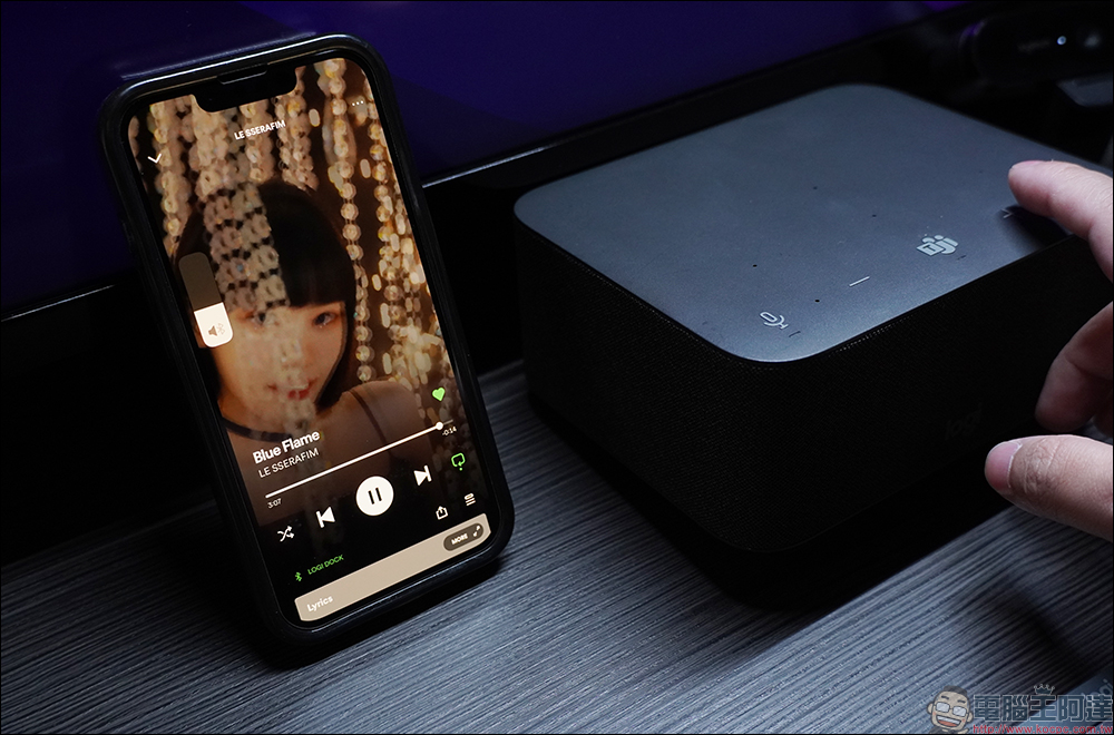 Logi Dock 羅技全功能擴充底座工作站開箱|居家辦公神器!整合集線器、100W PD 供電、內建降噪麥克風和擴音喇叭 - 電腦王阿達 Logi Dock 羅技全功能擴充底座工作站開箱|居家辦公神器!整合集線器、100W PD 供電、內建降噪麥克風和擴音喇叭 - 電腦王阿達