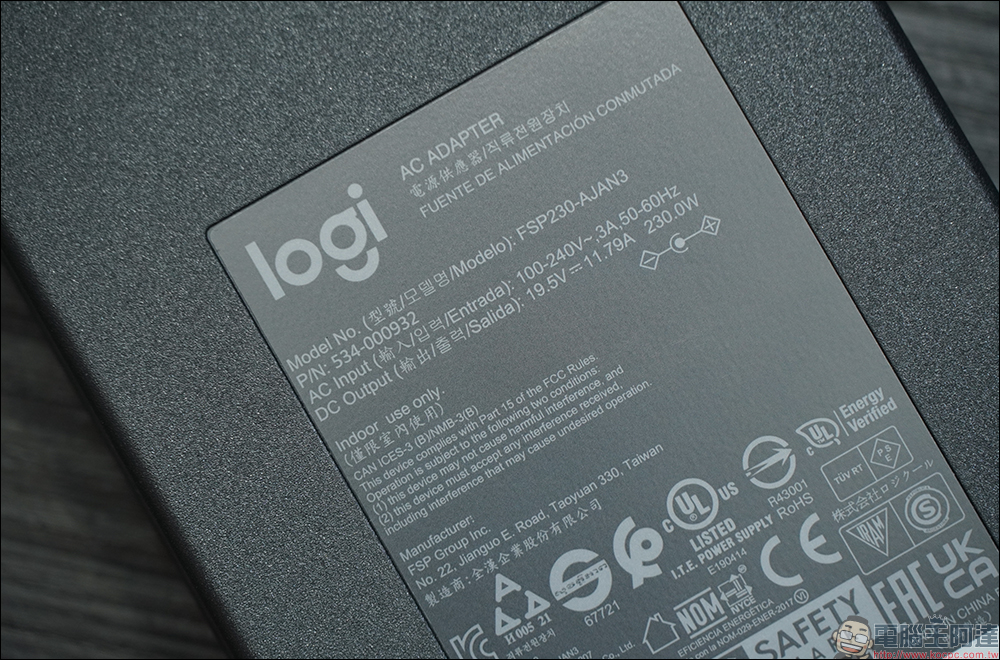 Logi Dock 羅技全功能擴充底座工作站開箱|居家辦公神器!整合集線器、100W PD 供電、內建降噪麥克風和擴音喇叭 - 電腦王阿達 Logi Dock 羅技全功能擴充底座工作站開箱|居家辦公神器!整合集線器、100W PD 供電、內建降噪麥克風和擴音喇叭 - 電腦王阿達