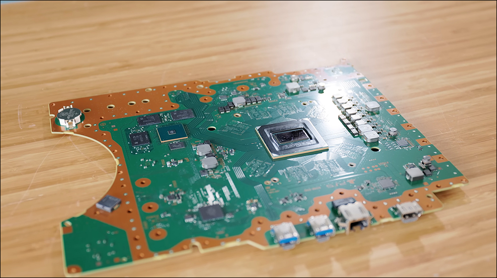 國外大神自製全球首款 PlayStation 5 Slim :採用銅製機殼、機身僅 2 公分厚、內建水冷散熱 - 電腦王阿達 國外大神自製全球首款 PlayStation 5 Slim :採用銅製機殼、機身僅 2 公分厚、內建水冷散熱 - 電腦王阿達