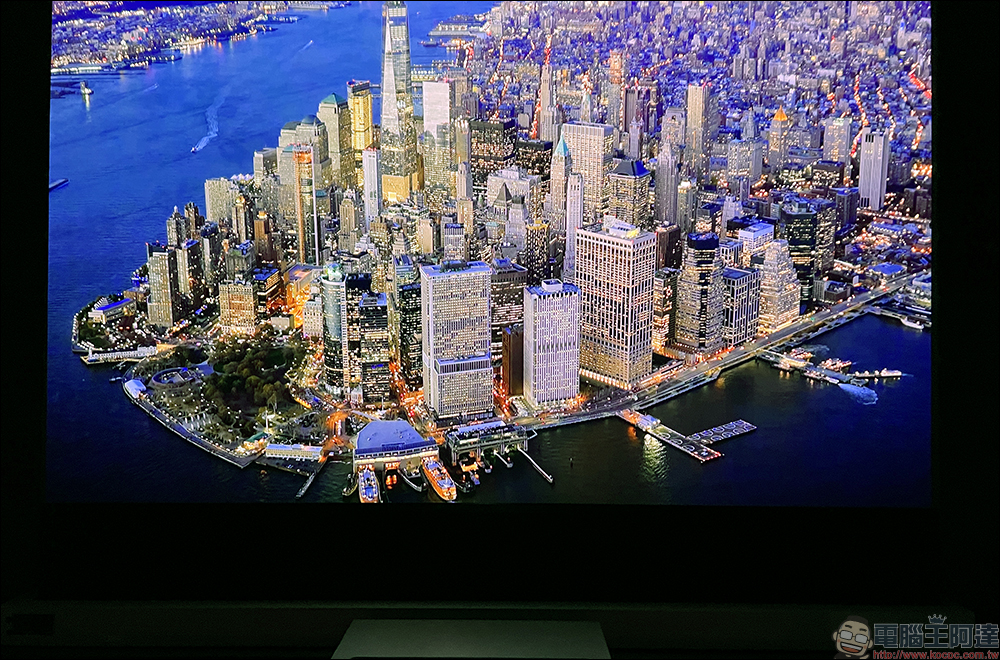 峰米 T1 Formovie Theater 超短焦4K無框劇院開箱|地表最強的超短焦投影機!不分晝夜,在家享受百吋劇院 - 電腦王阿達 峰米 T1 Formovie Theater 超短焦4K無框劇院開箱|地表最強的超短焦投影機!不分晝夜,在家享受百吋劇院 - 電腦王阿達