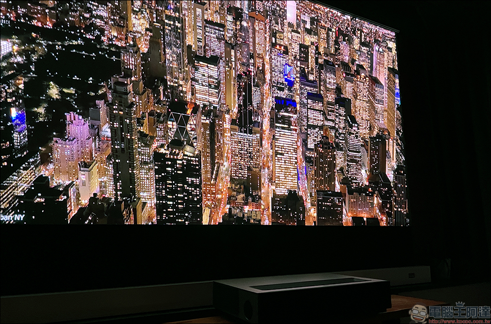 峰米 T1 Formovie Theater 超短焦4K無框劇院開箱|地表最強的超短焦投影機!不分晝夜,在家享受百吋劇院 - 電腦王阿達 峰米 T1 Formovie Theater 超短焦4K無框劇院開箱|地表最強的超短焦投影機!不分晝夜,在家享受百吋劇院 - 電腦王阿達